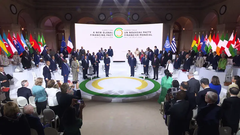 Mehr als 50 Staatschefs trafen sich in Paris zum „Gipfel für einen neuen globalen Finanzierungspakt“.